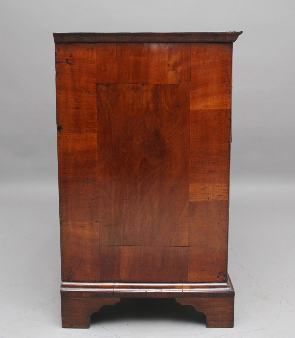 18th Century walnut chest of drawers View IV