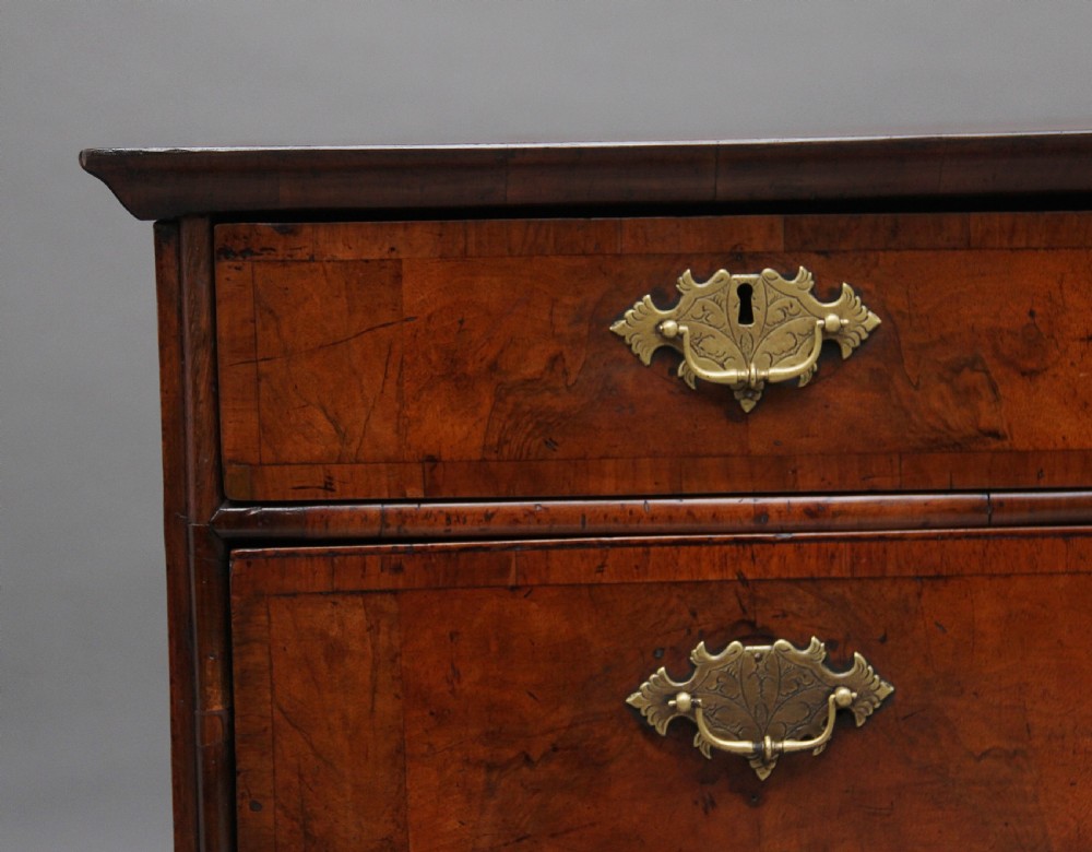 18th Century walnut chest of drawers View VII