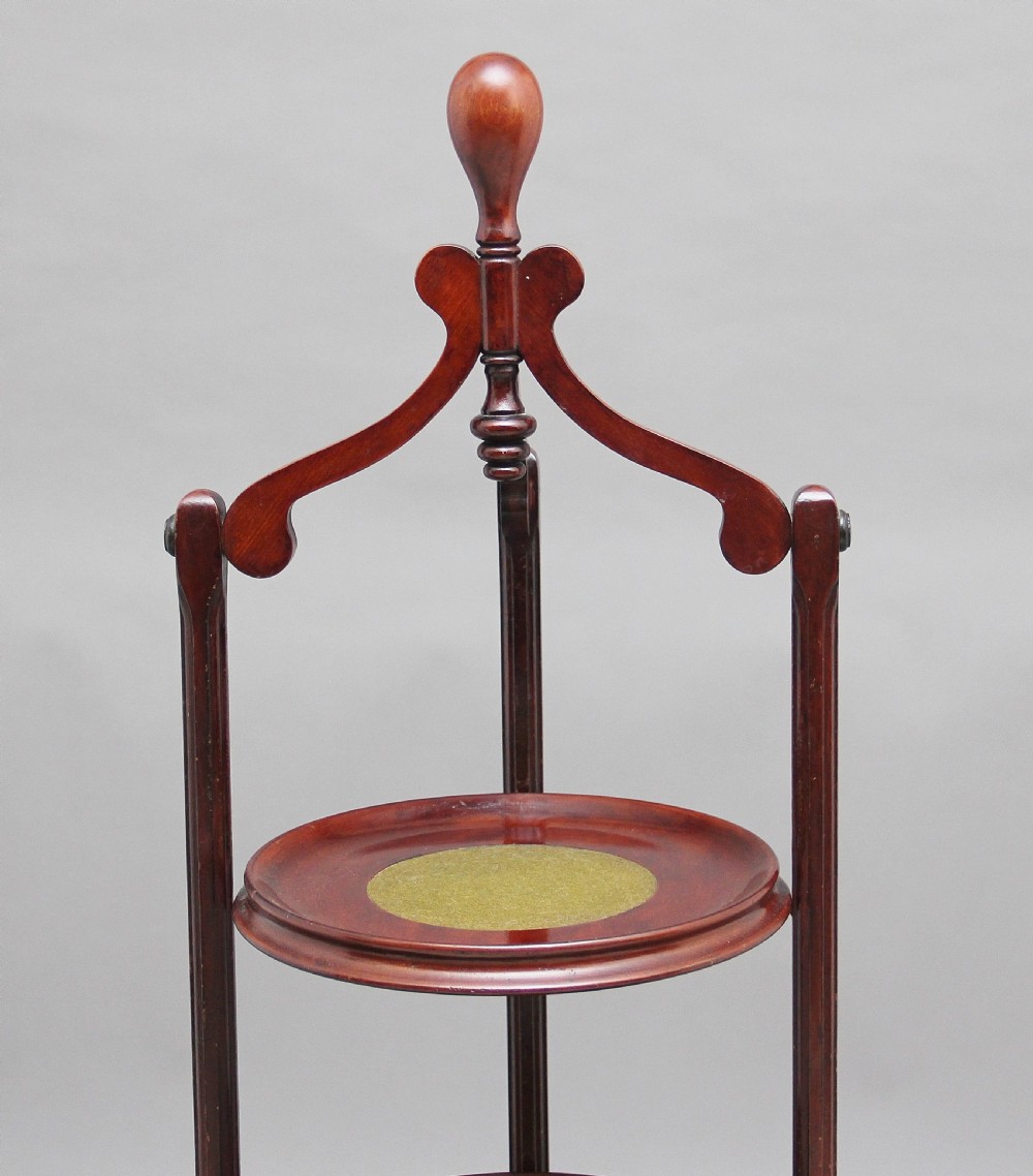 Early 20th Century mahogany cake stand View III