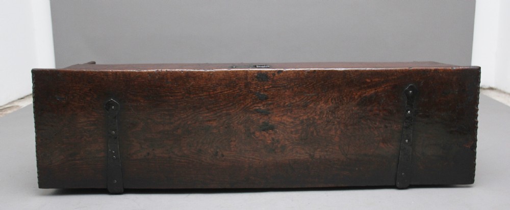 17th Century narrow oak coffer View V