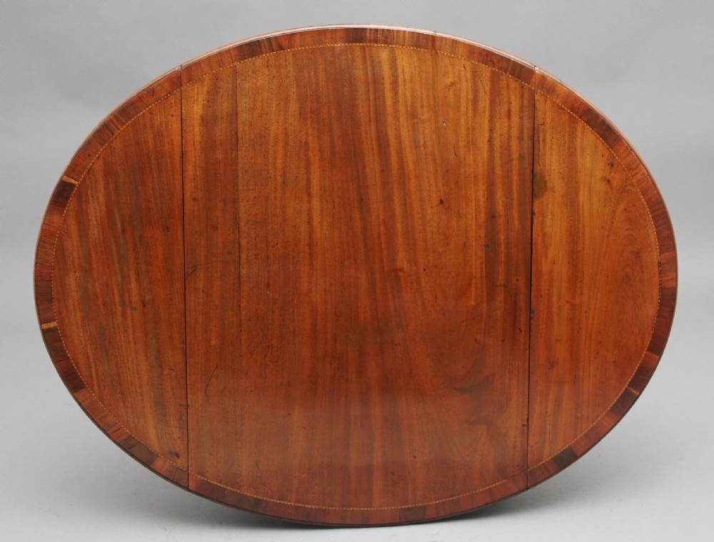 Early 19th Century mahogany Pembroke table View III