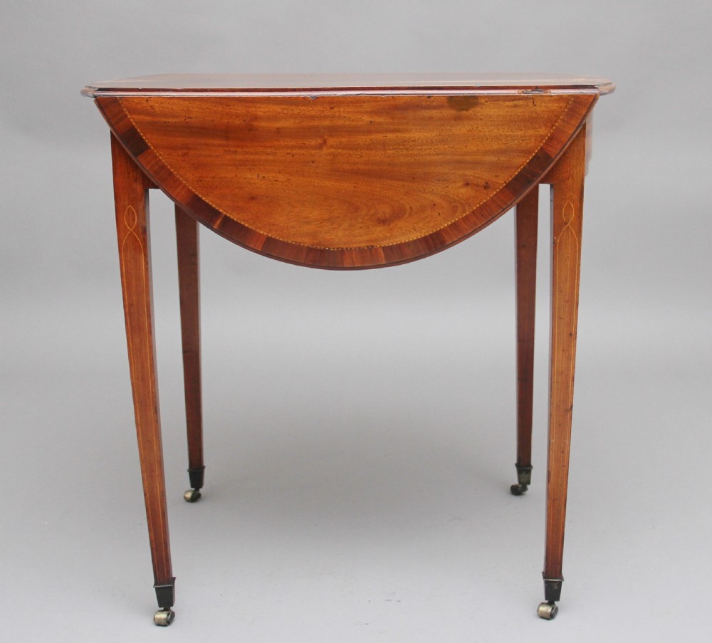 Early 19th Century mahogany Pembroke table View IV