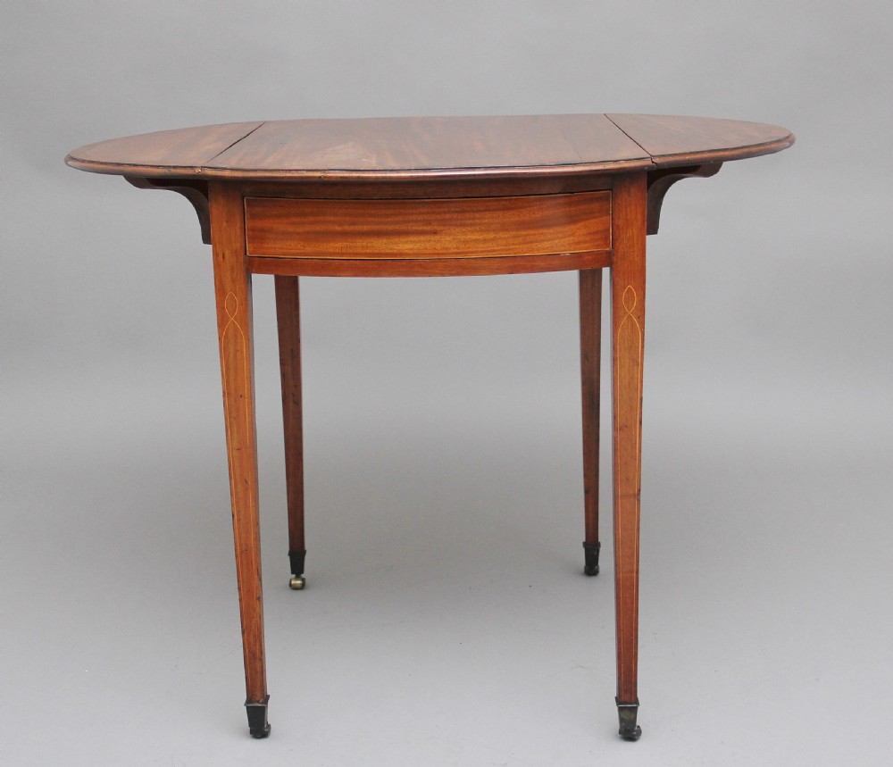 Early 19th Century mahogany Pembroke table View VIII