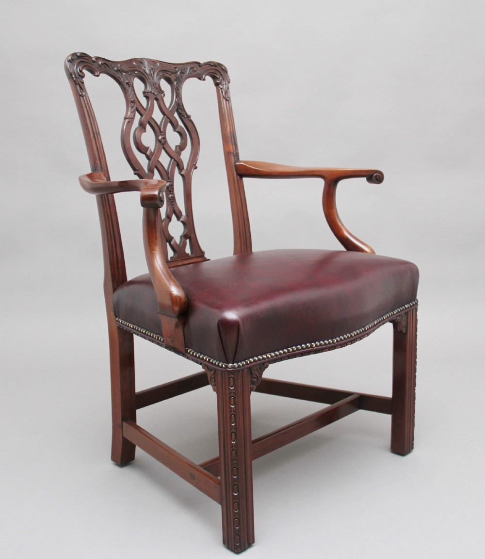 19th Century mahogany Chippendale style chair