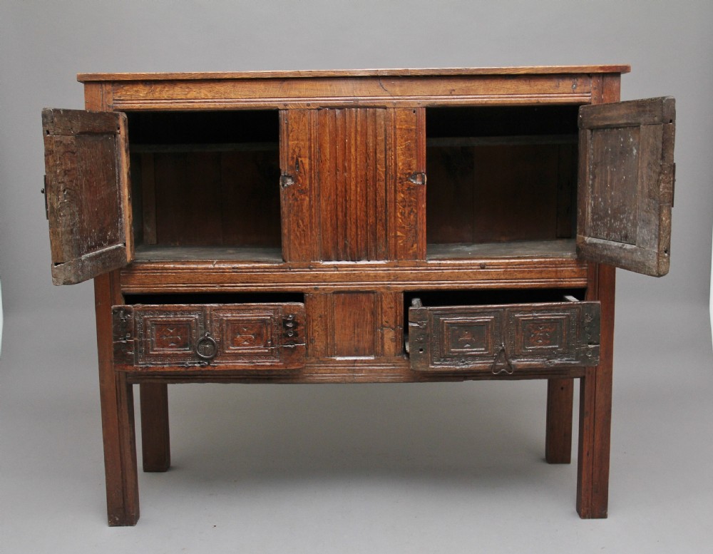 18th Century oak cupboard View II