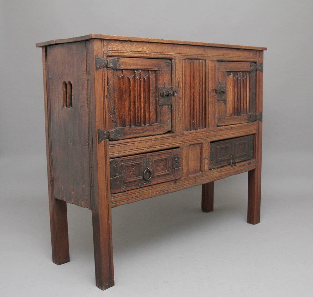 18th Century oak cupboard View III