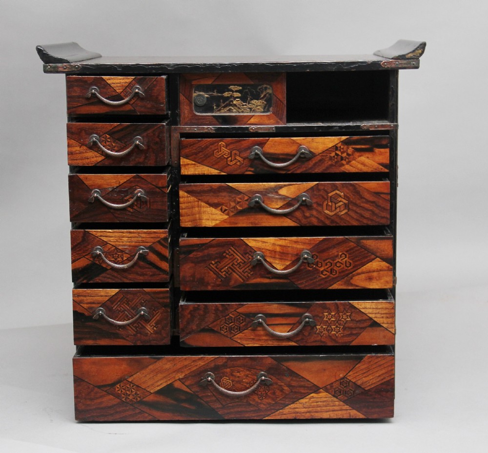 19th Century Japanese parquetry and lacquered cabinet View IV