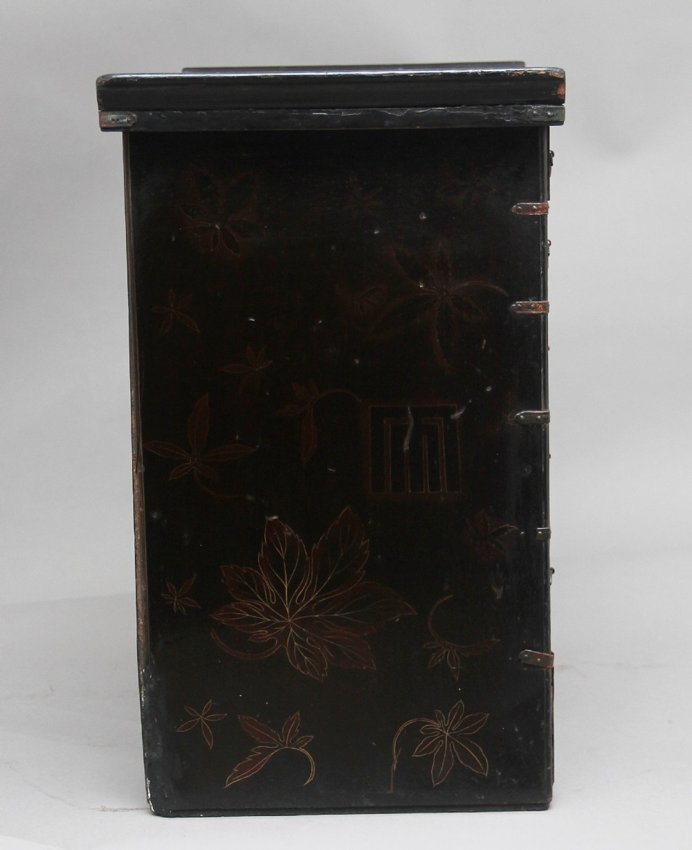 19th Century Japanese parquetry and lacquered cabinet View V