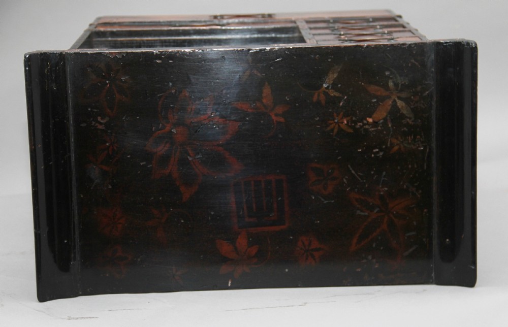19th Century Japanese parquetry and lacquered cabinet View VIII