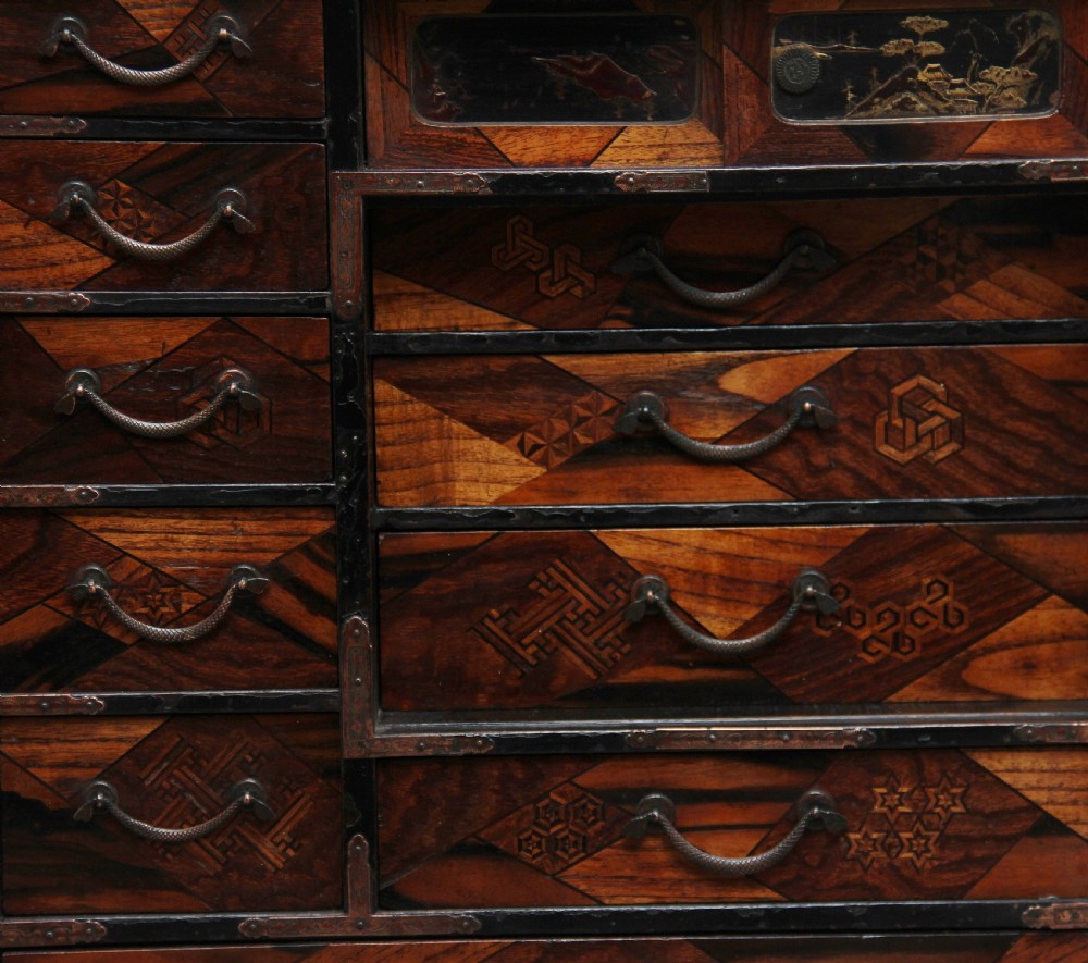 19th Century Japanese parquetry and lacquered cabinet View IX