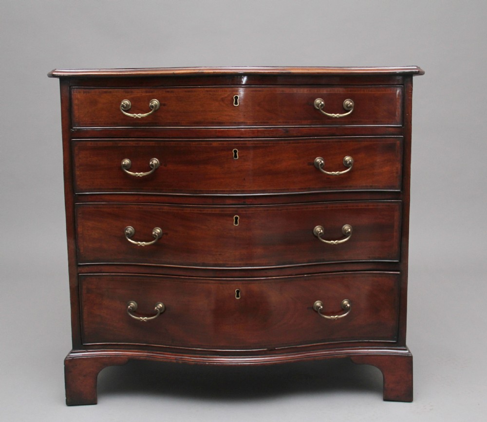 18th Century mahogany serpentine chest of drawers