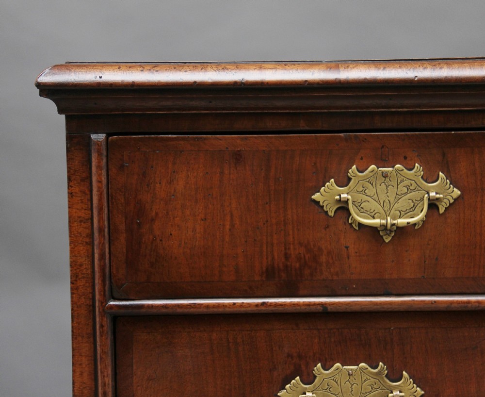18th Century walnut chest of drawers View VIII