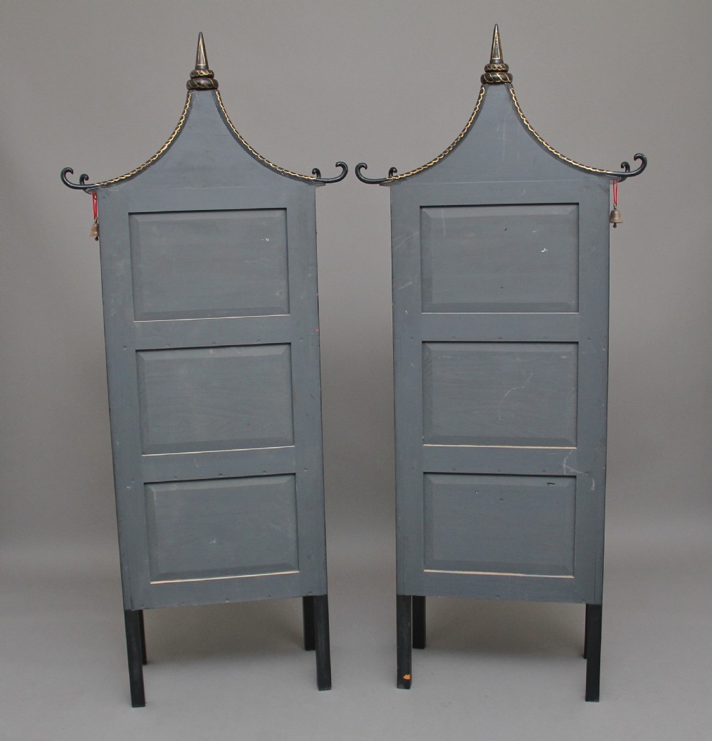 Pair of early 20th Century Chinoiserie open cabinets View X