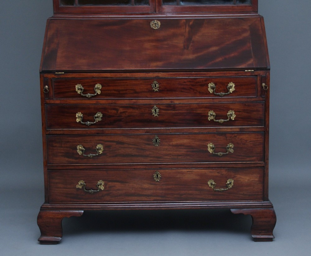 Superb quality 18th Century mahogany bureau bookcase View V