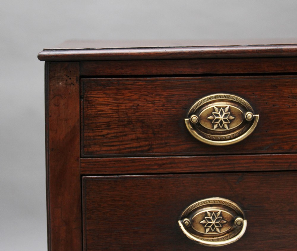Early 19th Century oak side table View VIII