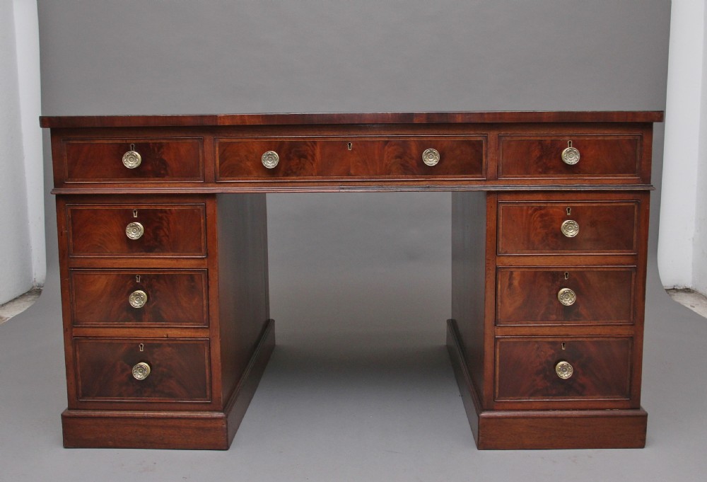 Early 20th Century mahogany partners desk