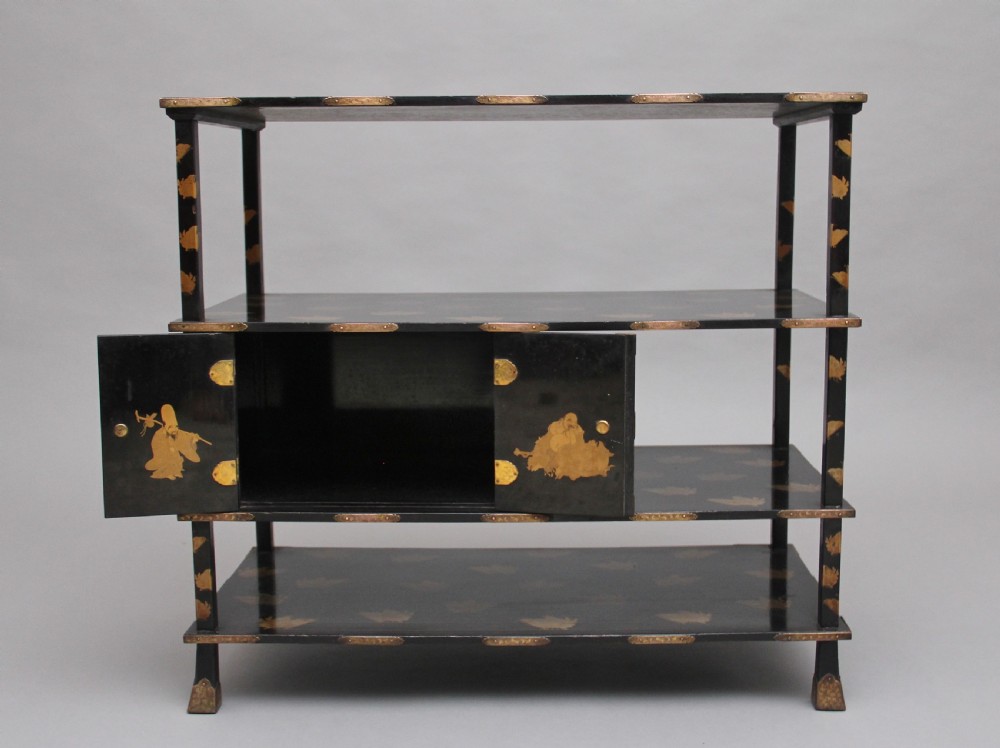 19th Century Japanese lacquered cabinet View IV