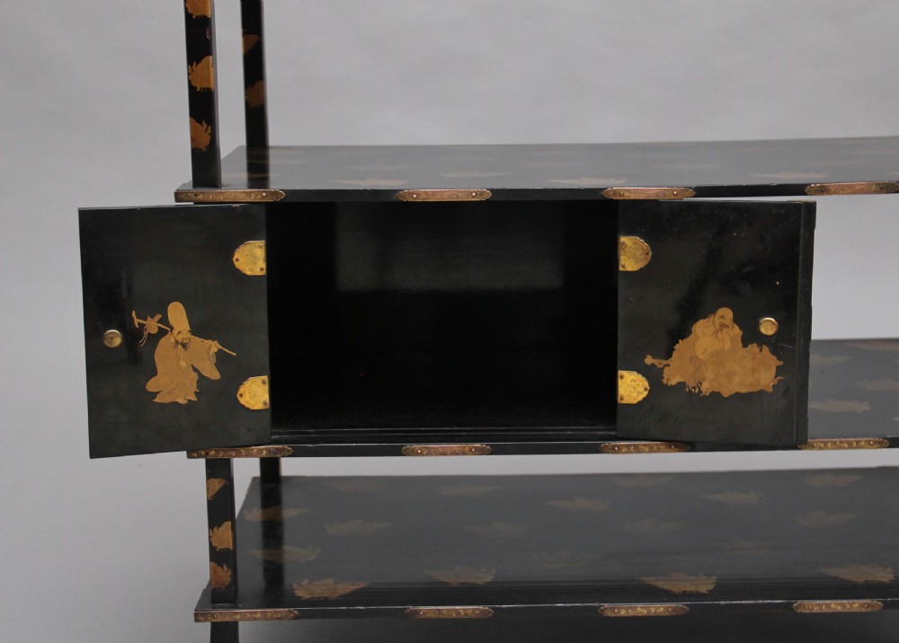 19th Century Japanese lacquered cabinet View V