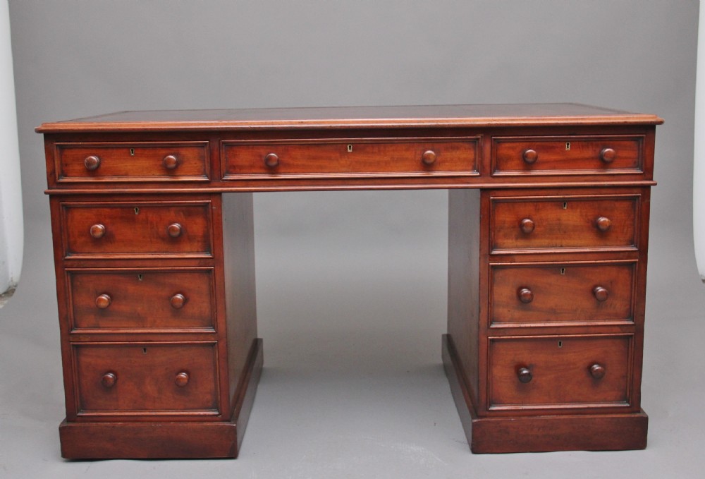 Early 19th Century mahogany pedestal desk