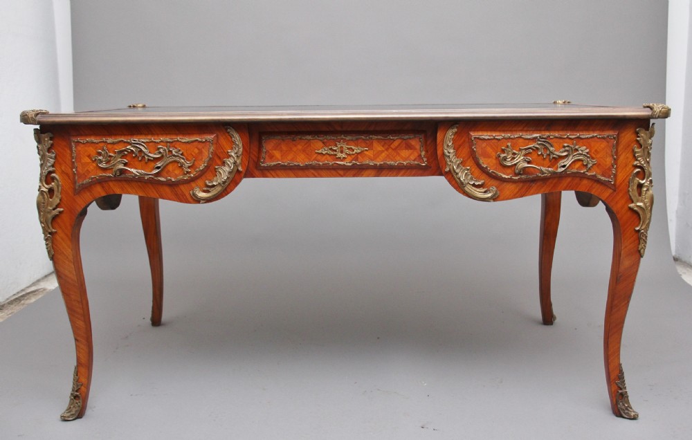 Early 20th Century French Kingwood bureau plat View VIII
