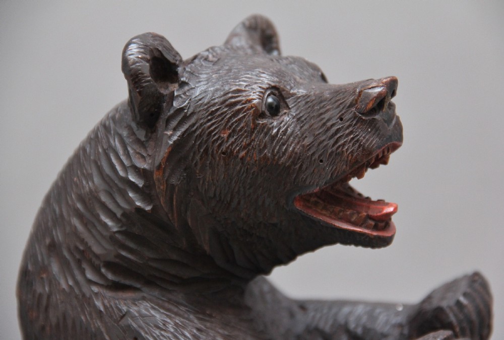 19th Century Black Forest carved bear View VIII