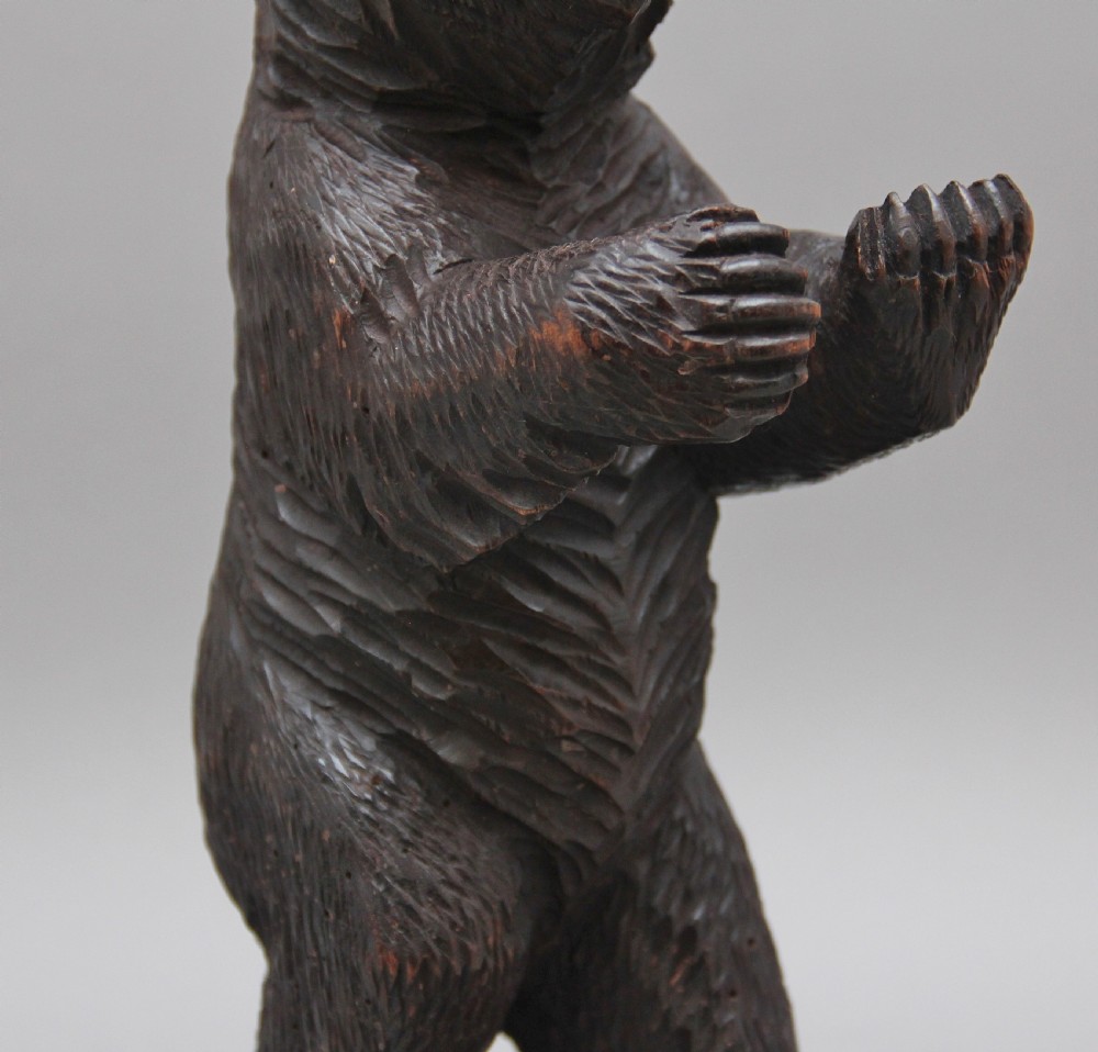 19th Century Black Forest carved bear View IX