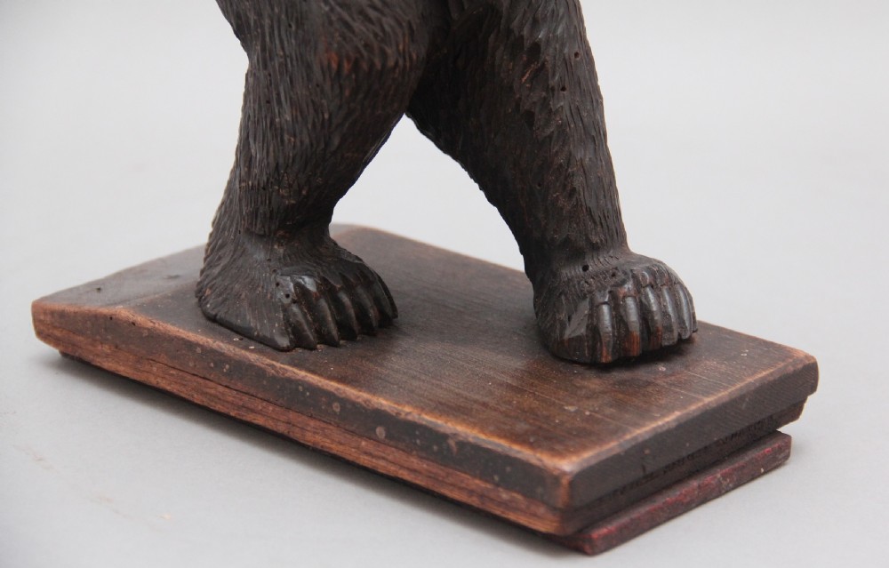 19th Century Black Forest carved bear View X