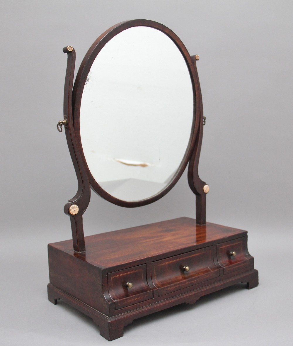 Early 19th Century mahogany dressing mirror