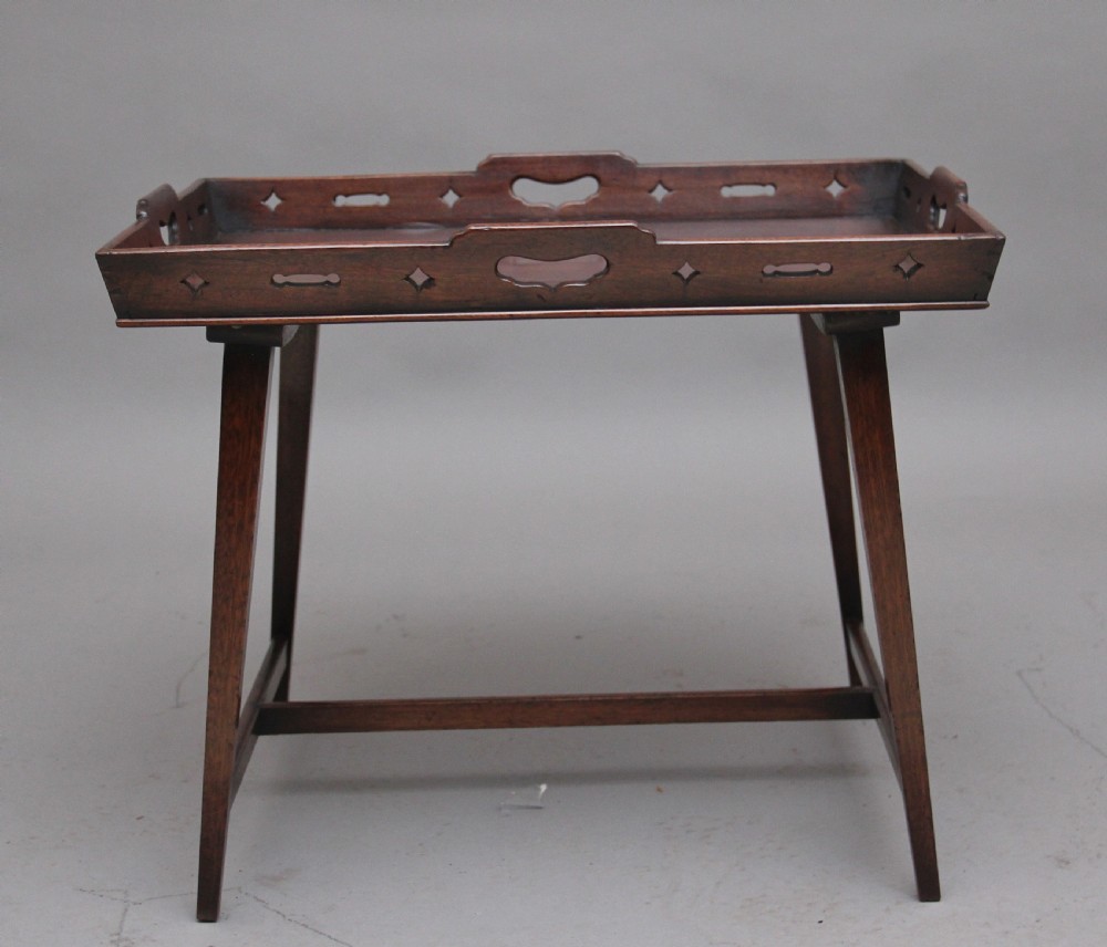 Early 19th Century mahogany tray top table View II