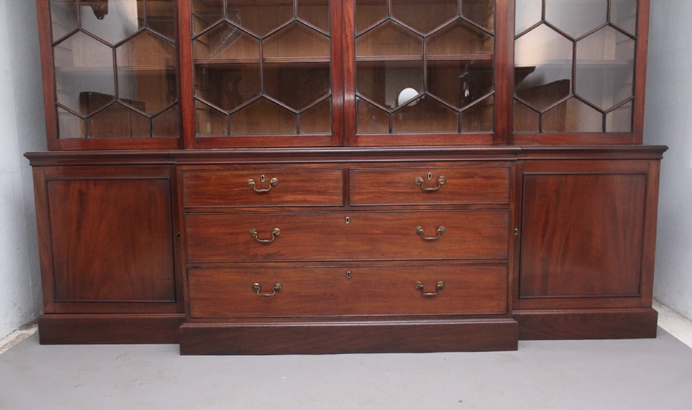 Early 19th Century mahogany breakfront bookcase View IV