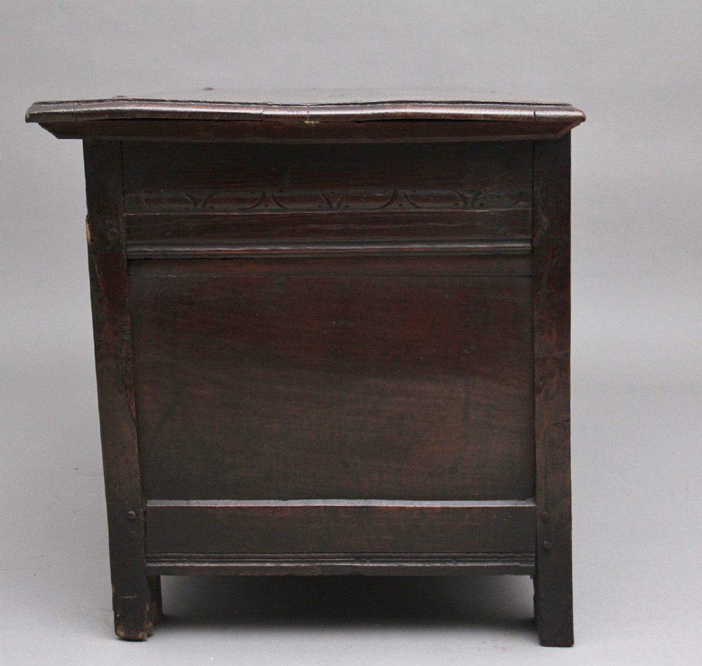 17th Century oak coffer View III
