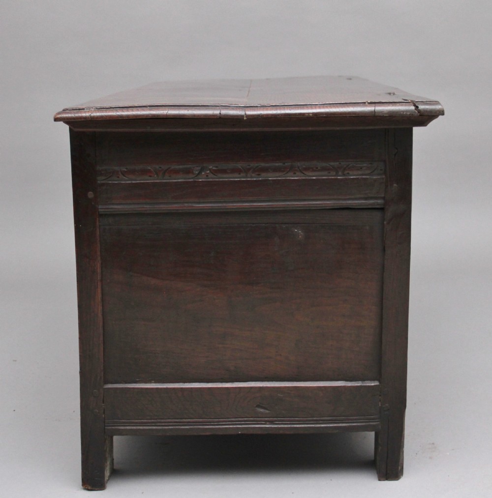 17th Century oak coffer View V