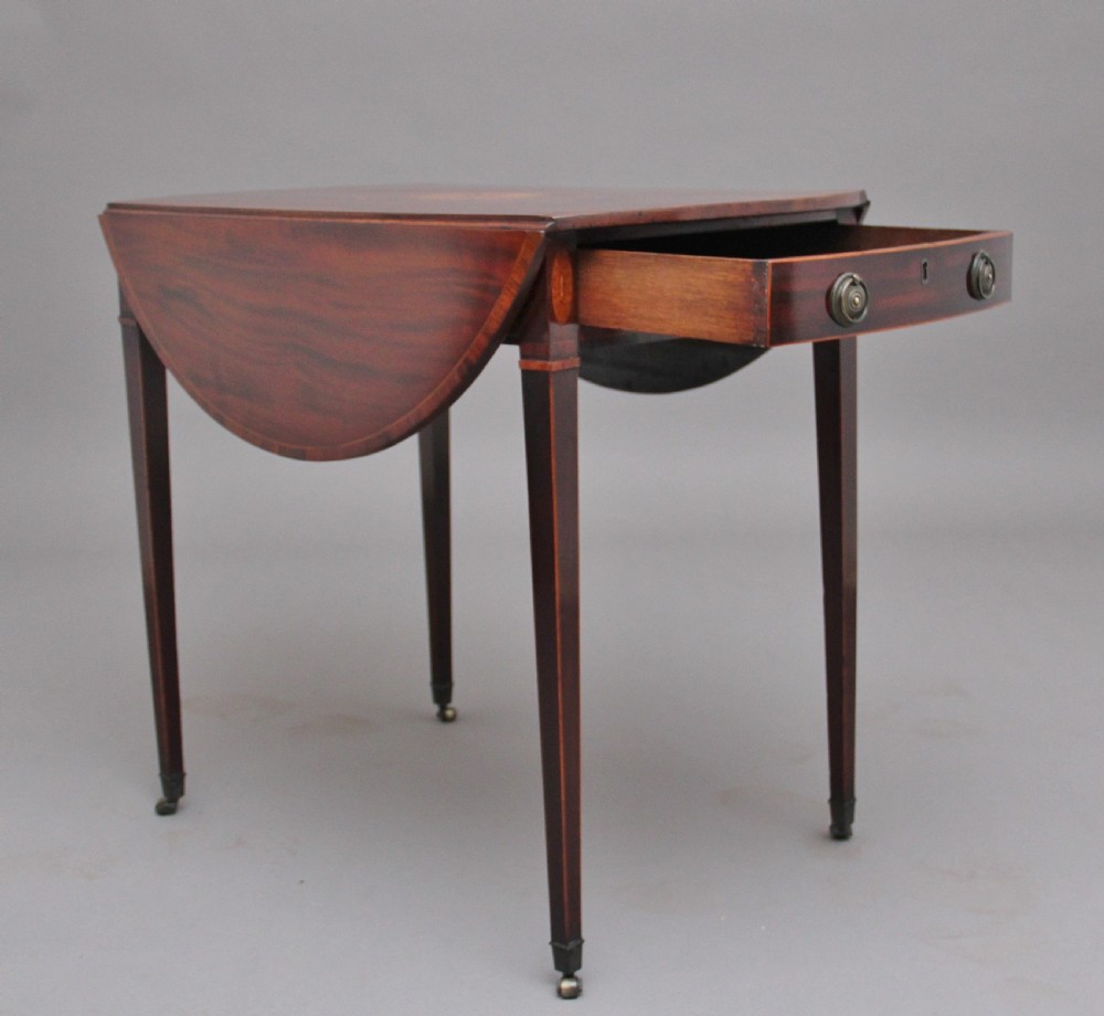 18th Century mahogany Pembroke table View II