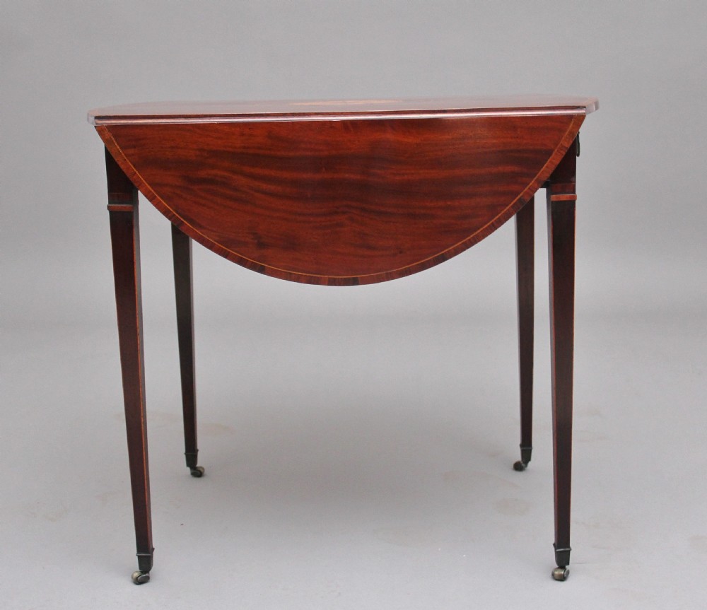 18th Century mahogany Pembroke table View III