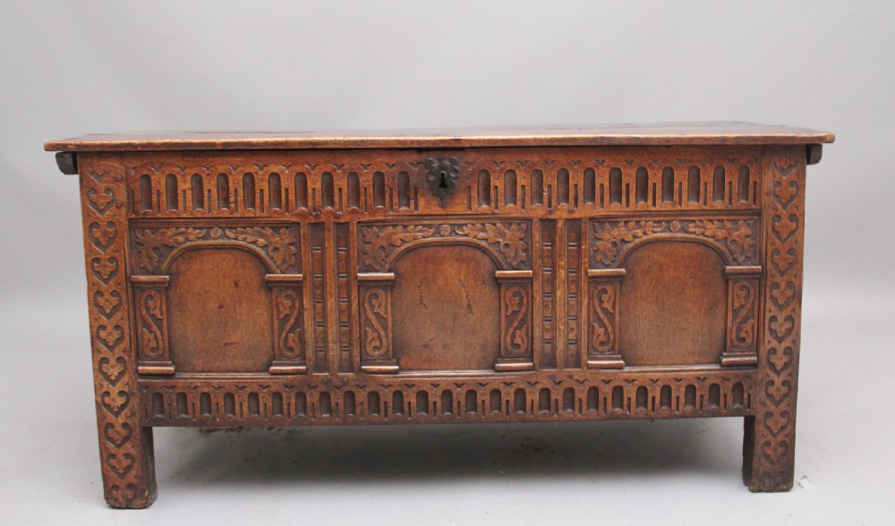 Early 18th Century oak coffer