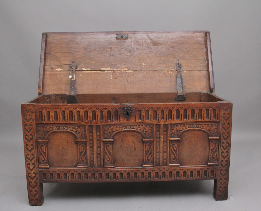 Early 18th Century oak coffer View II