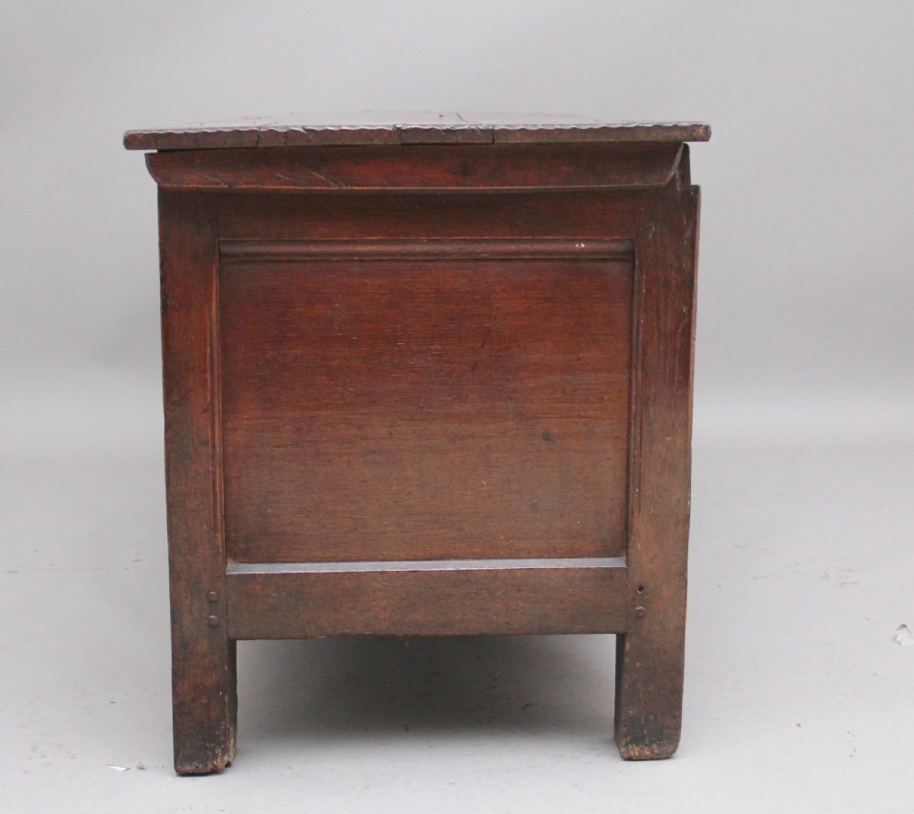Early 18th Century oak coffer View VI