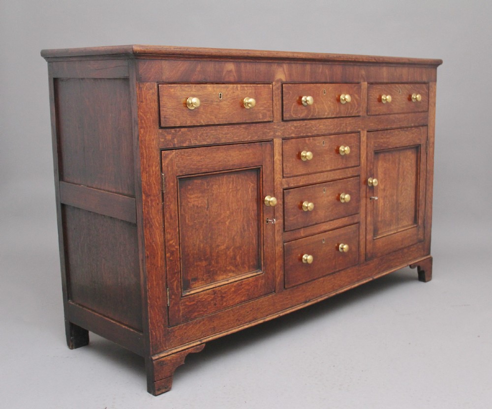 18th Century oak dresser base View IV