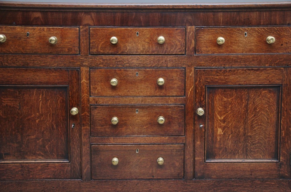 18th Century oak dresser base View XI