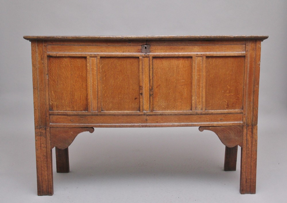Early 18th Century oak coffer View II