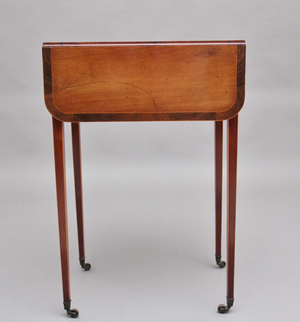 Early 19th Century mahogany Pembroke table View IV