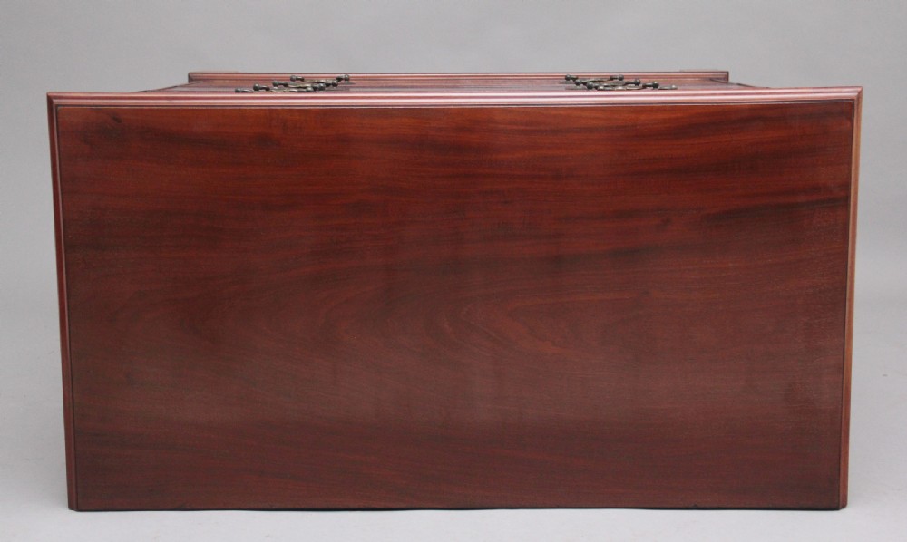 18th Century mahogany chest of drawers View VII