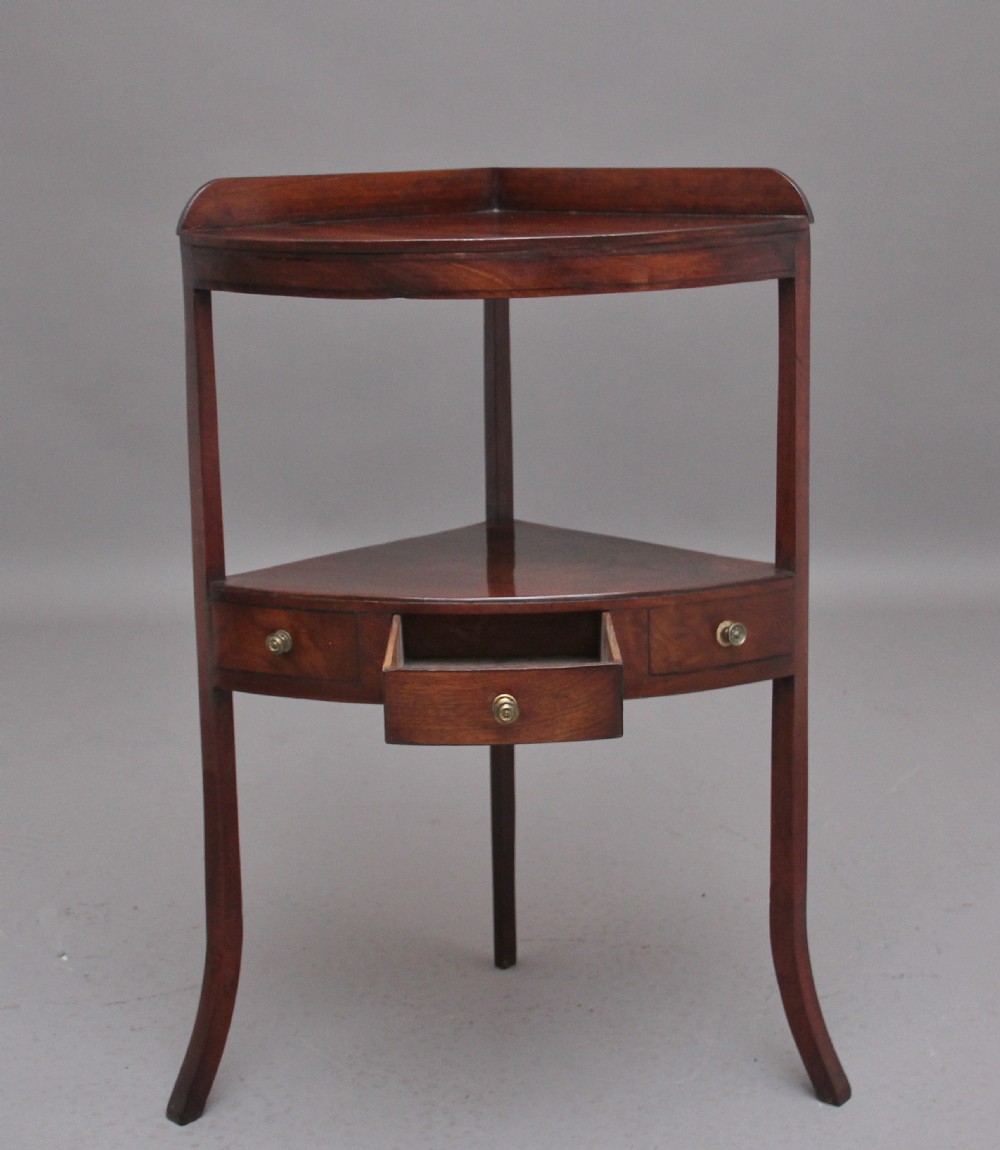 Early 19th Century mahogany corner table View II