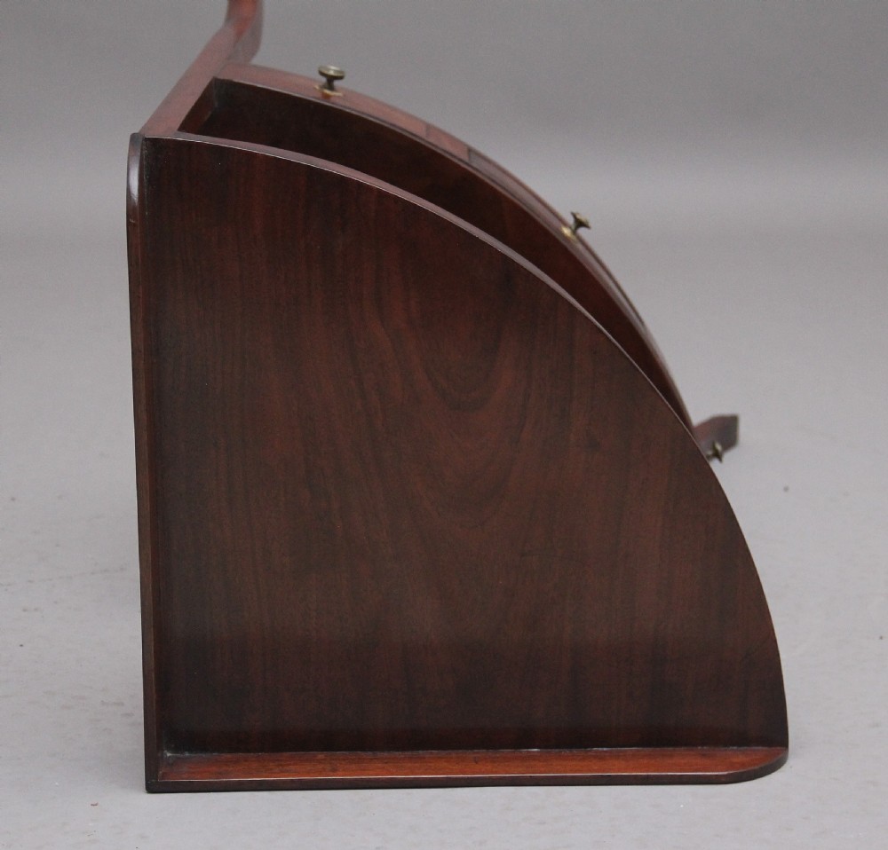 Early 19th Century mahogany corner table View VI