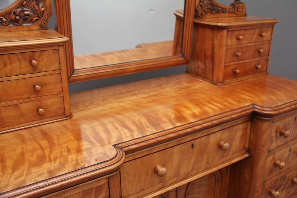 19th Century satin birch dressing table View XII