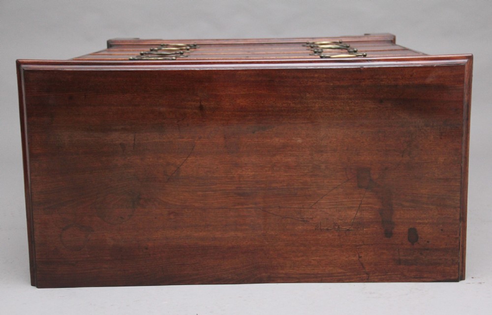 Tall 18th mahogany chest of drawers View VII