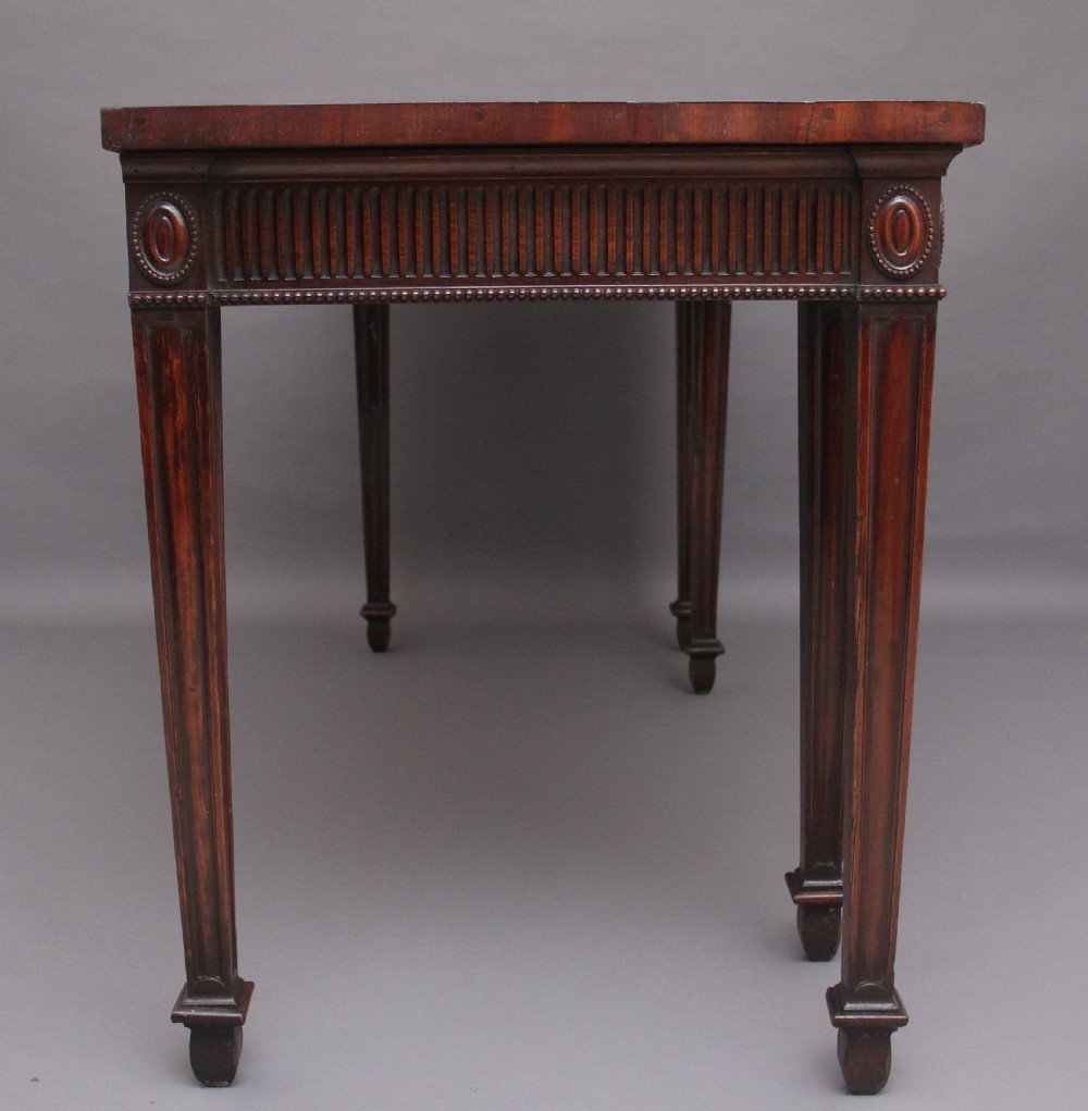 Large early 20th Century mahogany serving table View IV