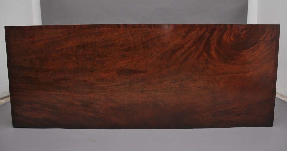 Large early 20th Century mahogany serving table View VII