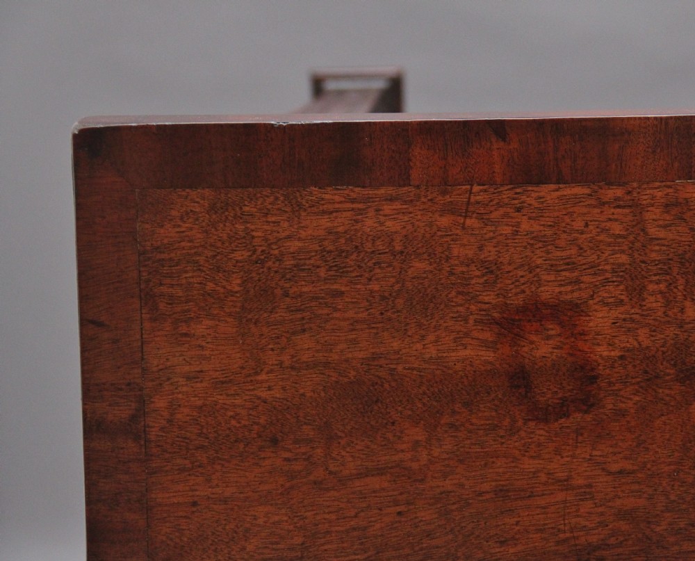 Large early 20th Century mahogany serving table View VIII