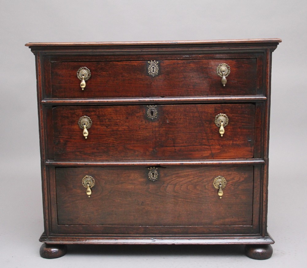 Early 18th Century oak chest